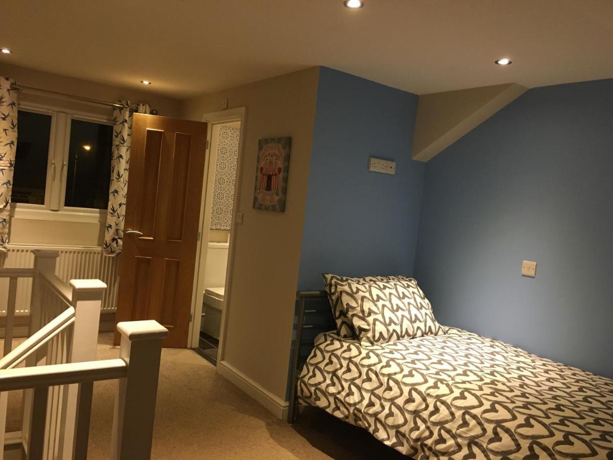 Derby Pride Park Private Ensuite Room- 2 Beds- Free Parking Exterior foto
